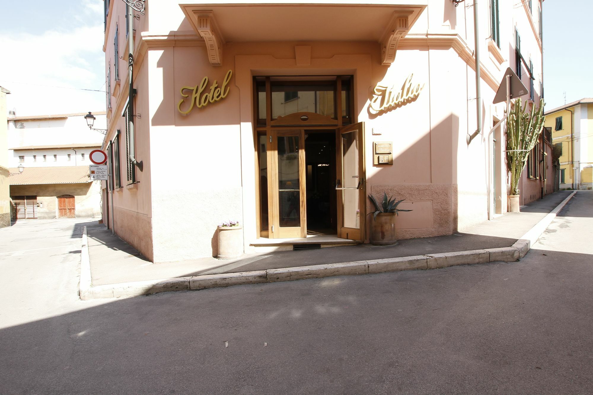 Albergo Italia Piombino Exterior photo